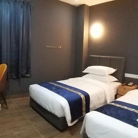 Good 9 Hotel - Cahaya Kota Puteri Пасір-Ґуданґ Екстер'єр фото